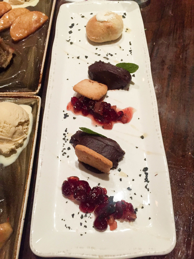 Dessert platter with the biscuits