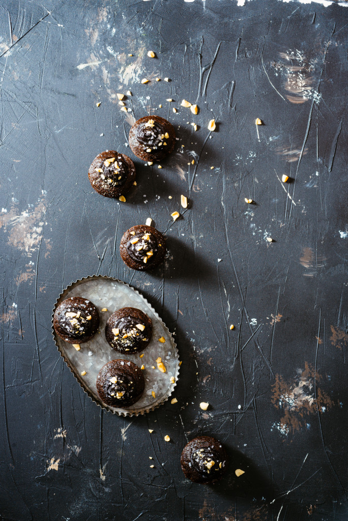 Chocolate-Avocado-Cupcakes-with-Peanuts-028